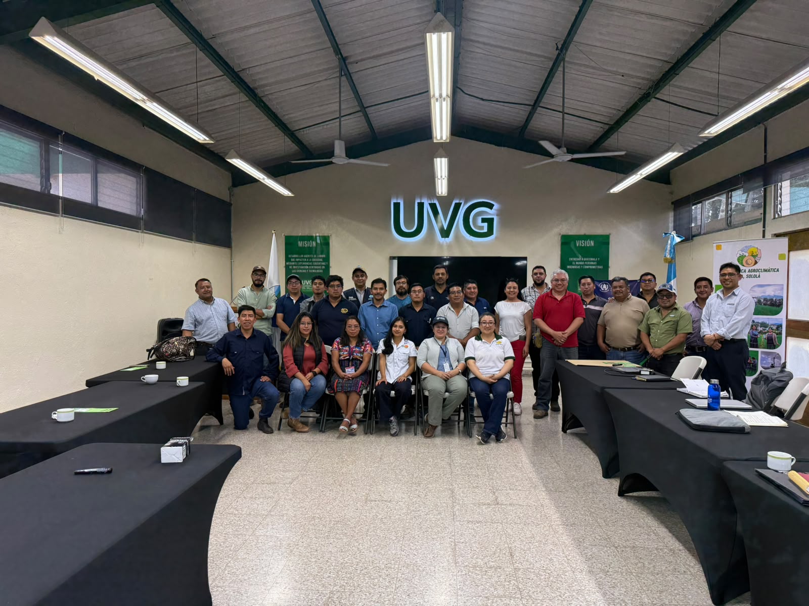 Fotografía grupal de la Mesa Técnica Agroclimática de Sololá